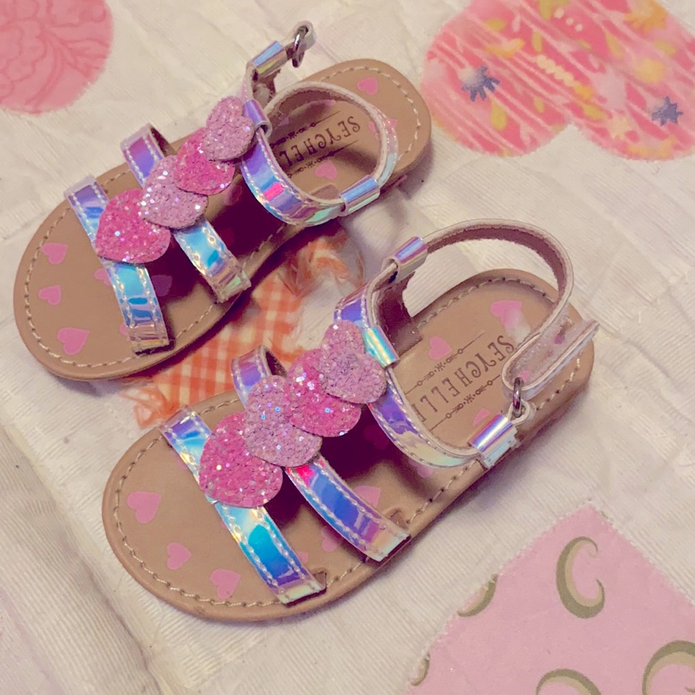 Size 6 toddler sandal